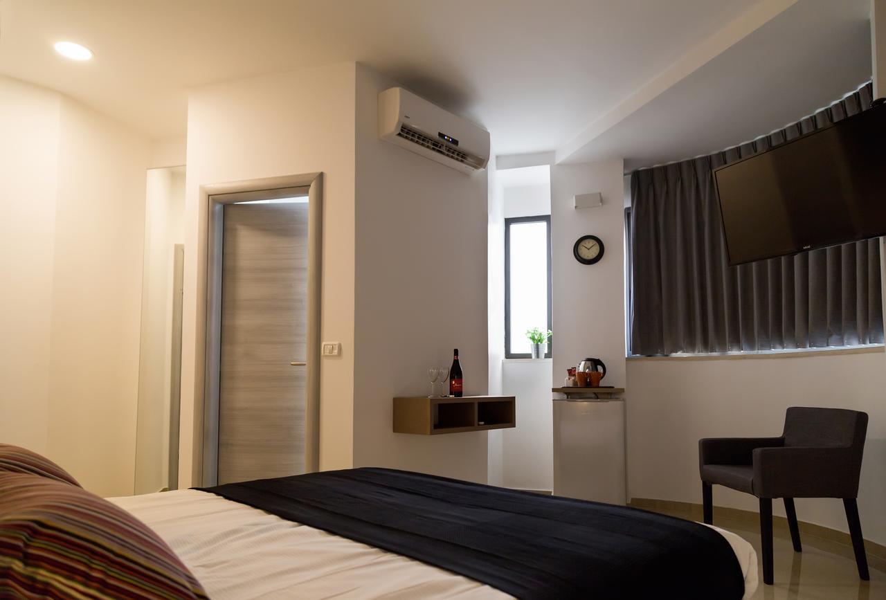 Johnny Hotel Baitulmaqdis Luaran gambar